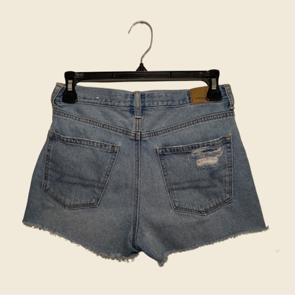 American Eagle Distressed Cut Off Mom Shorts Size 2 - Picture 3 of 3